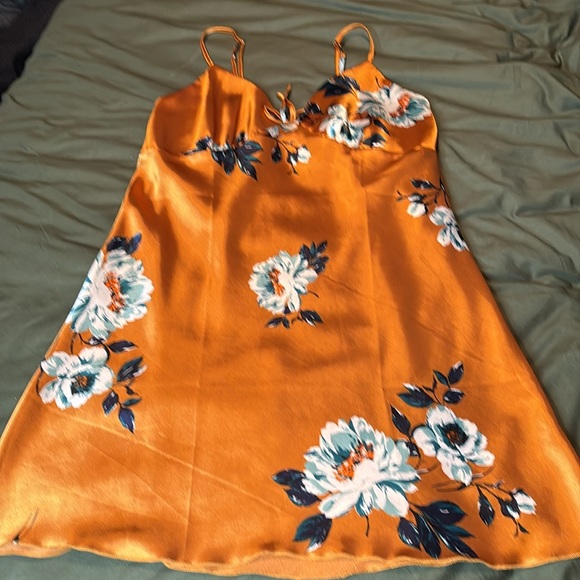 Escalier Satin Pajamas Sets 2Pcs Floral Silky Pj Robe with Chemise Nightgown - Picture 4 of 6